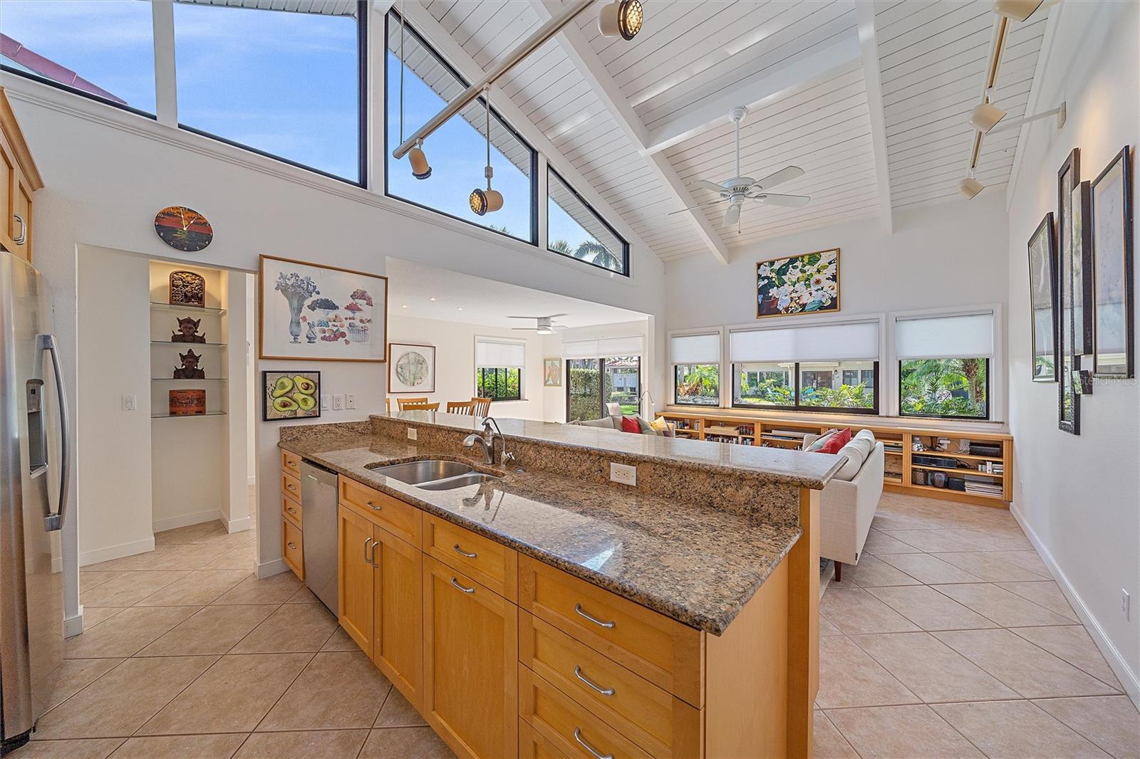 Picture for the property N6131334, 2 beds, 2 baths