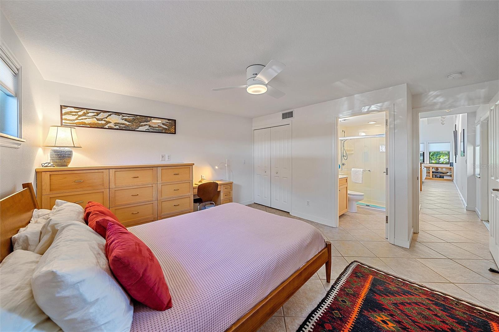 Picture for the property N6131334, 2 beds, 2 baths