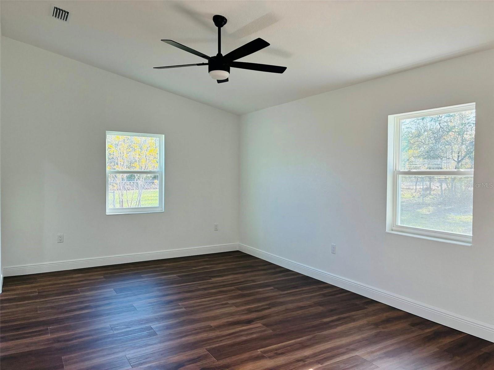 ROYAL HIGHLANDS - Residential