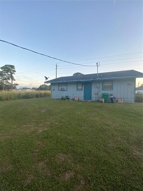 A home in FORT PIERCE