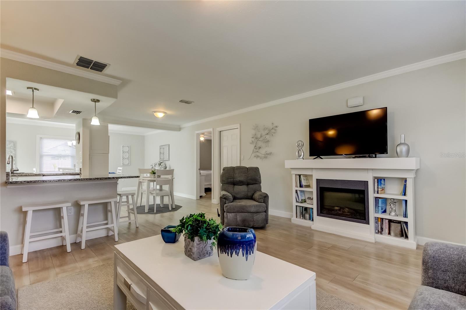 755 GREEN VALLEY ROAD