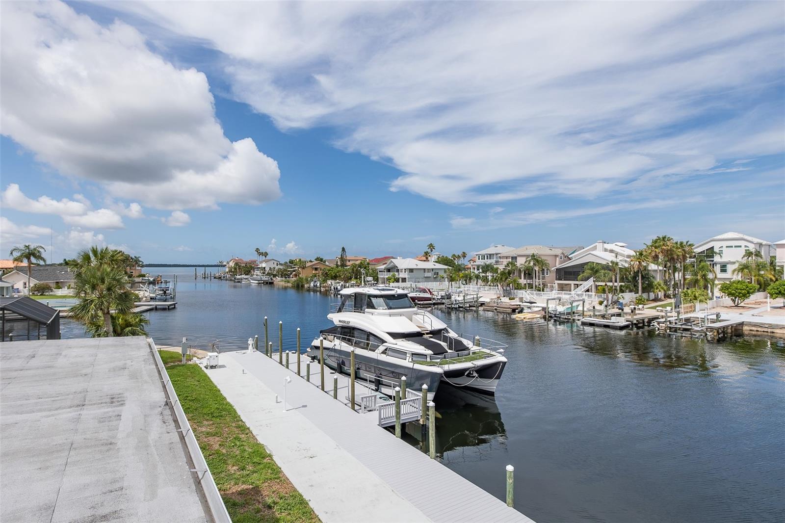 FLOR A MAR - Residential