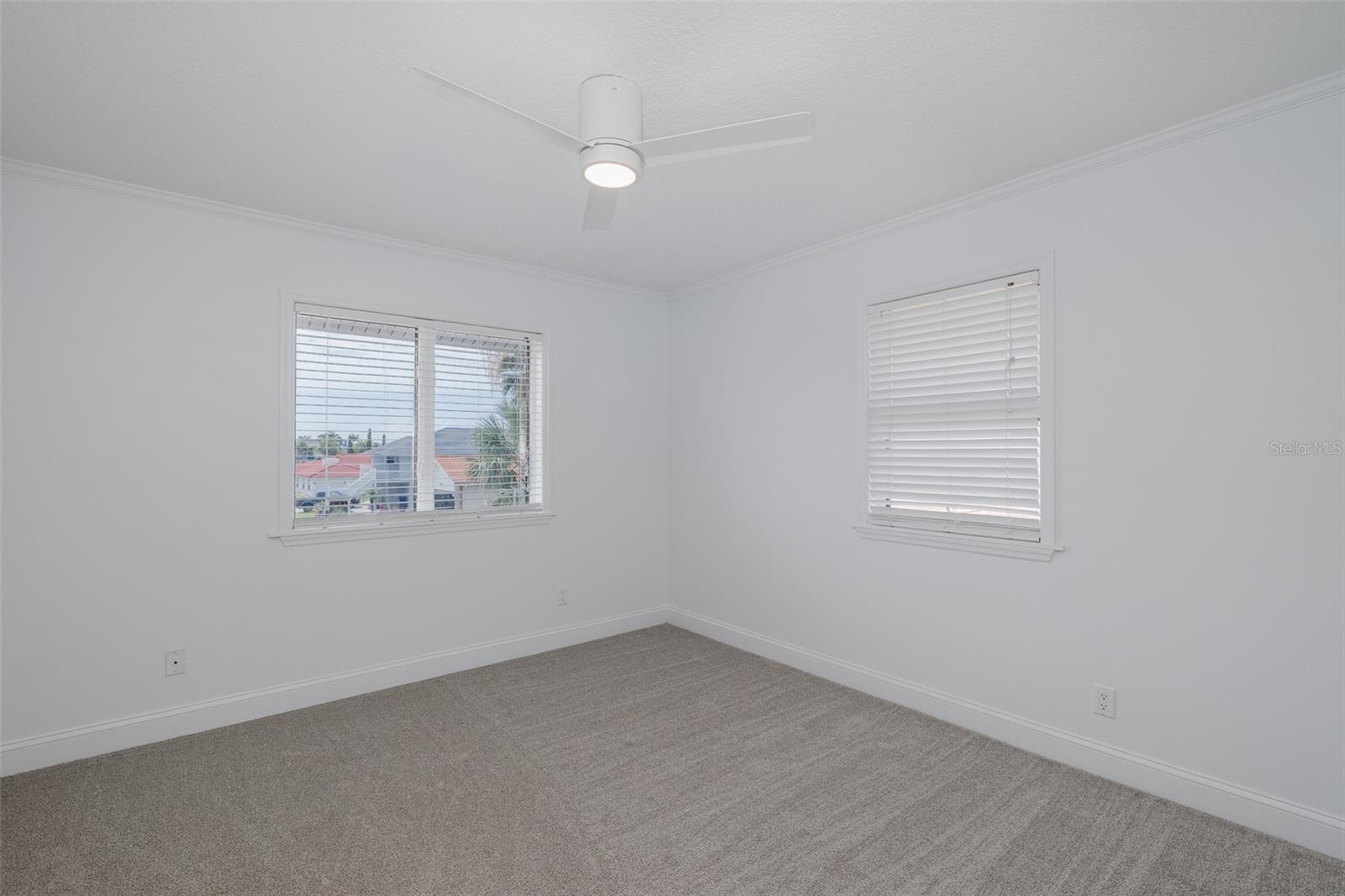 FLOR A MAR - Residential