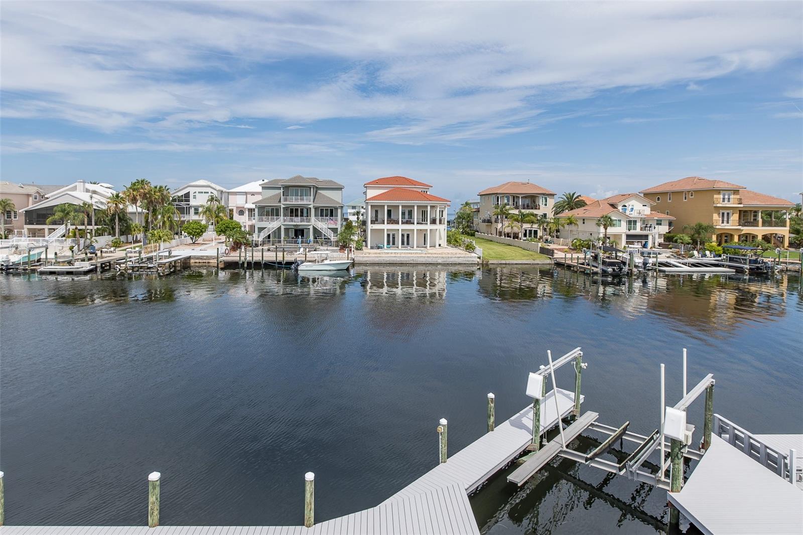 FLOR A MAR - Residential