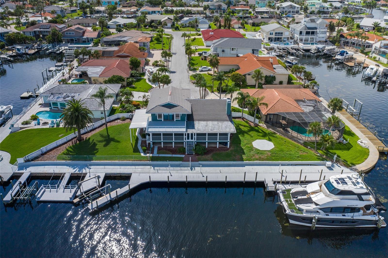 FLOR A MAR - Residential