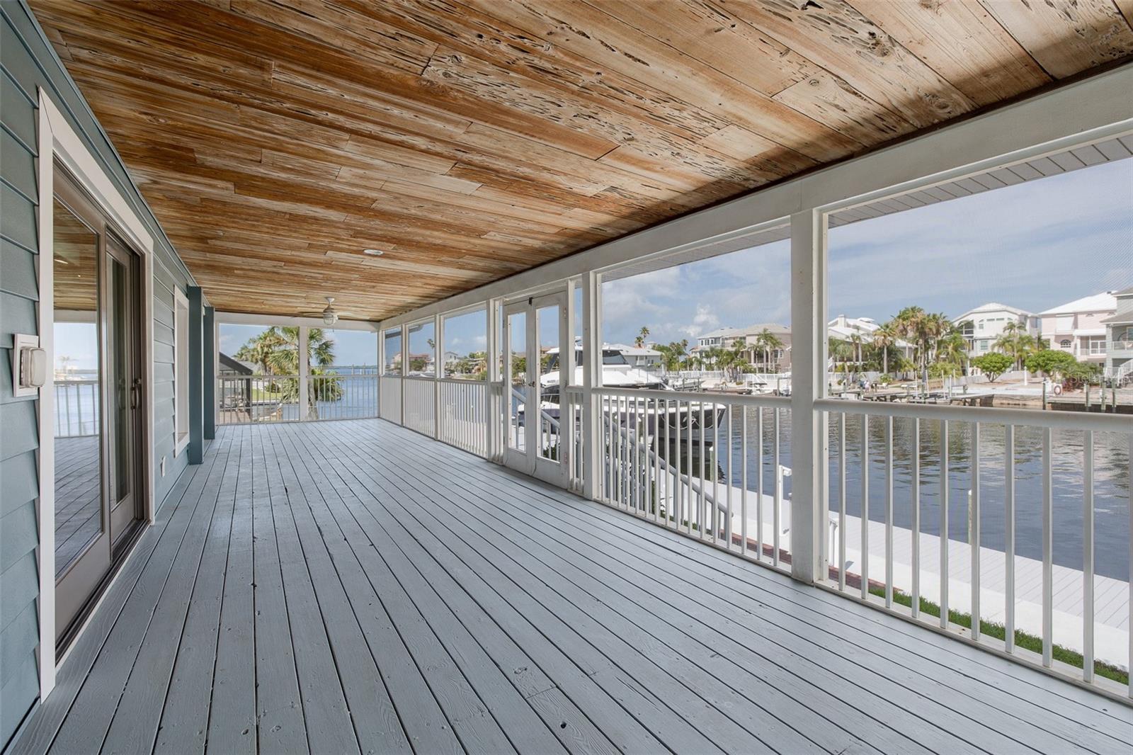 FLOR A MAR - Residential