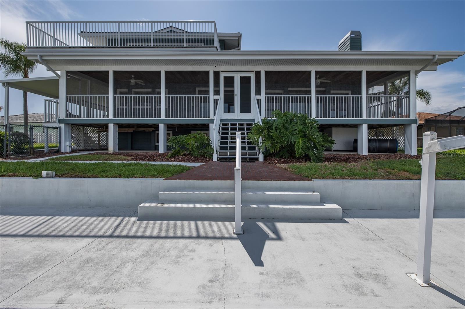 FLOR A MAR - Residential