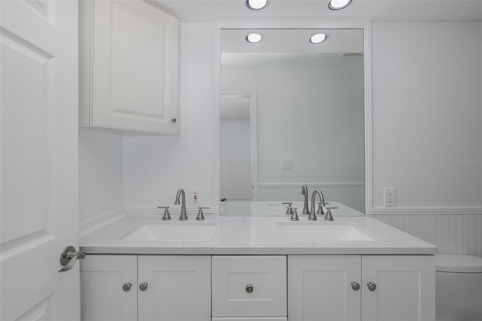 FLOR A MAR - Residential