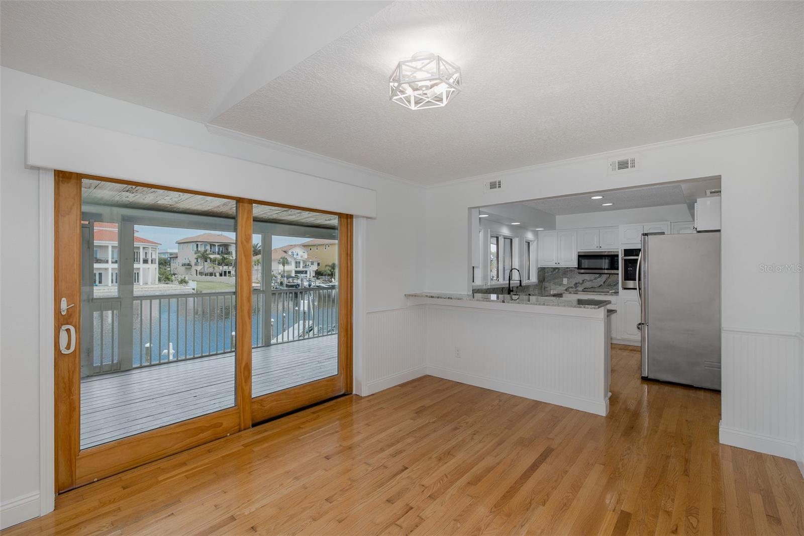 FLOR A MAR - Residential