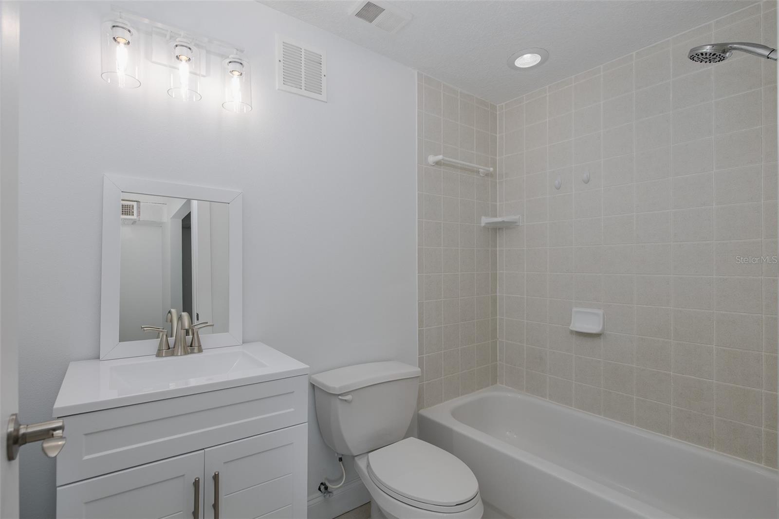 FLOR A MAR - Residential