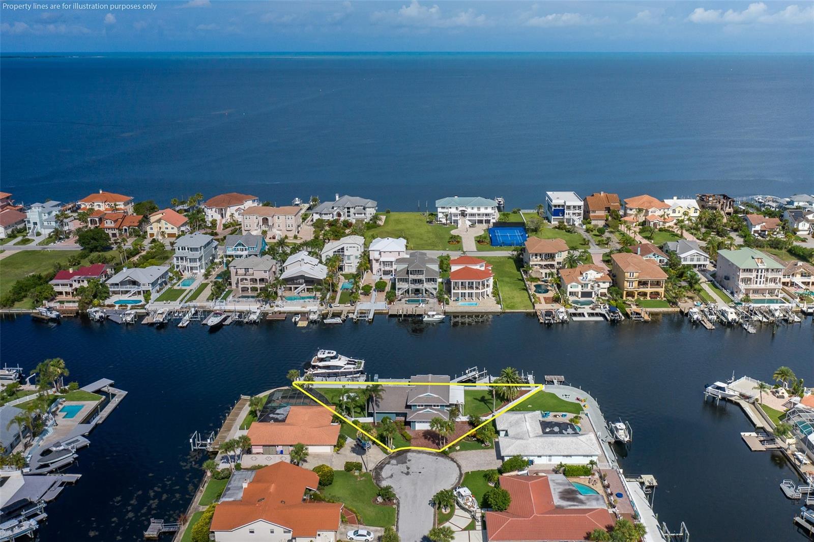 FLOR A MAR - Residential