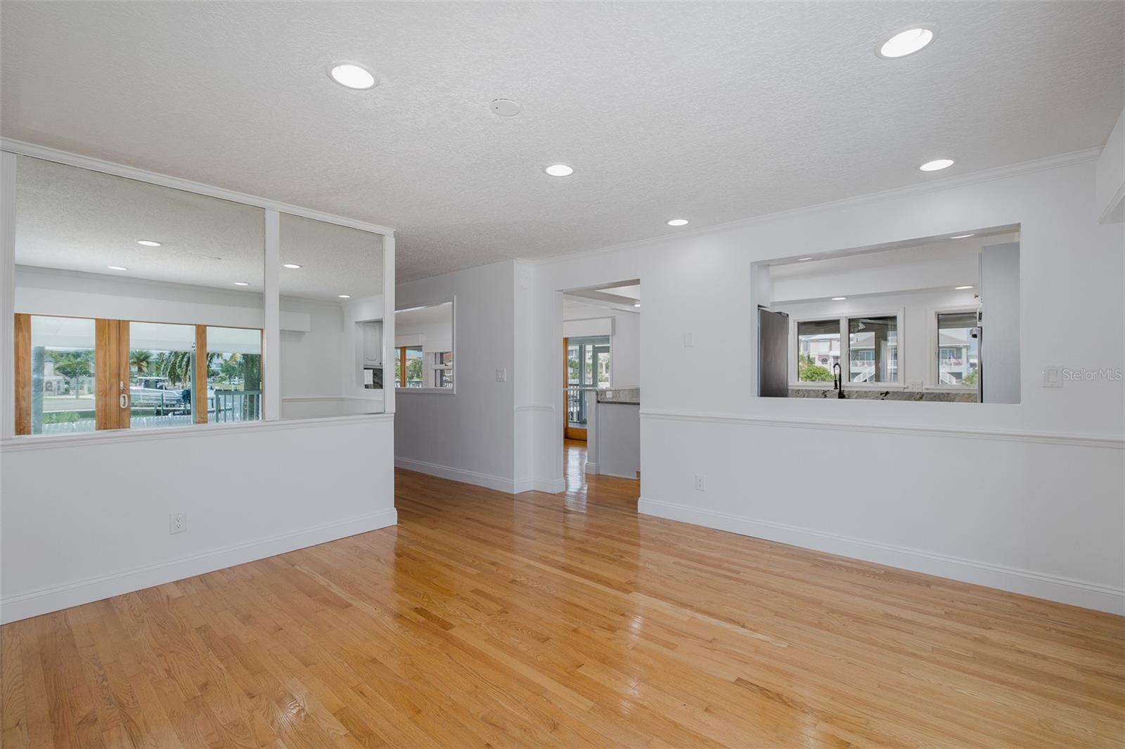 FLOR A MAR - Residential