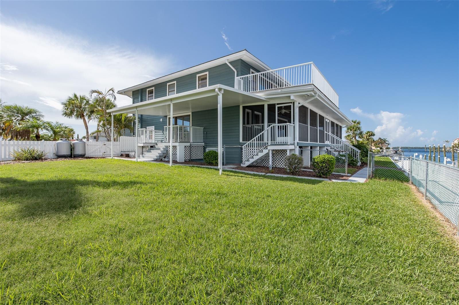 FLOR A MAR - Residential