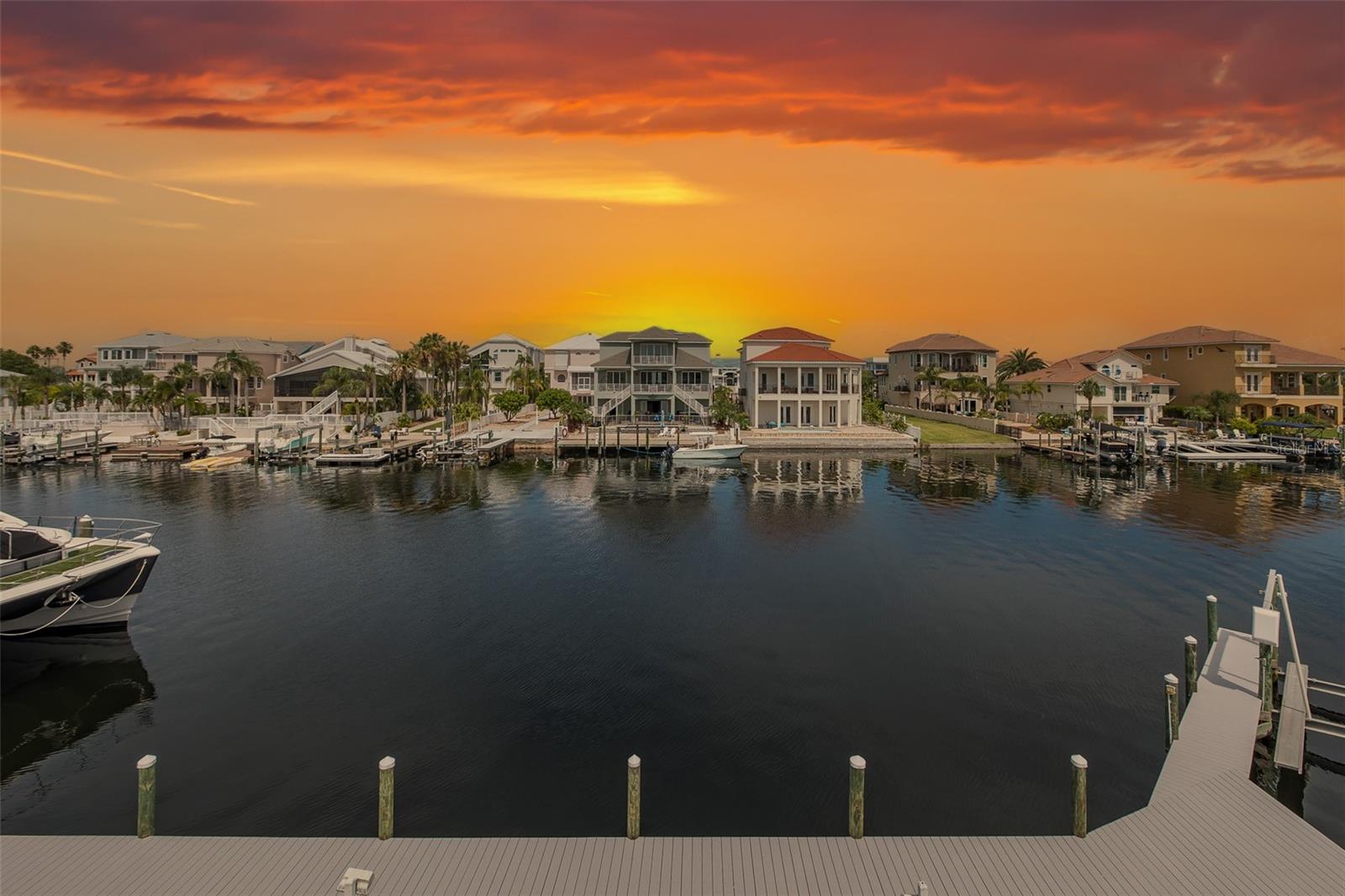 FLOR A MAR - Residential