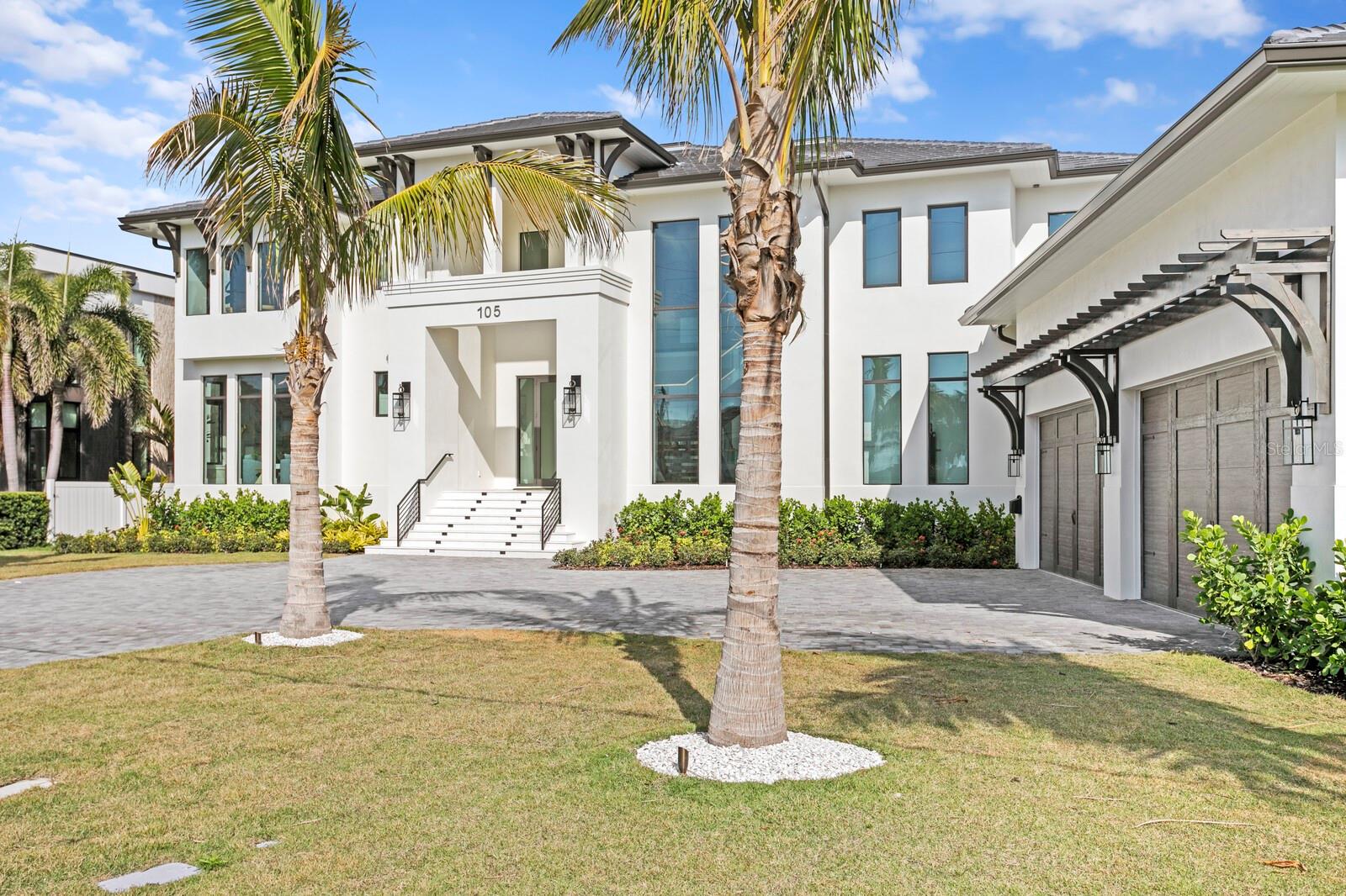 105 CORDOVA BOULEVARD NE