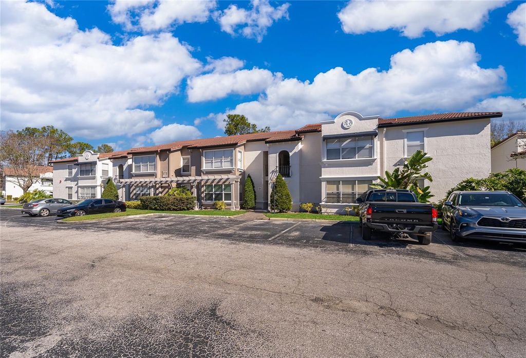 Photo of 5112 Conroy Road #26, Orlando, FL 32811 (MLS # O6375707)