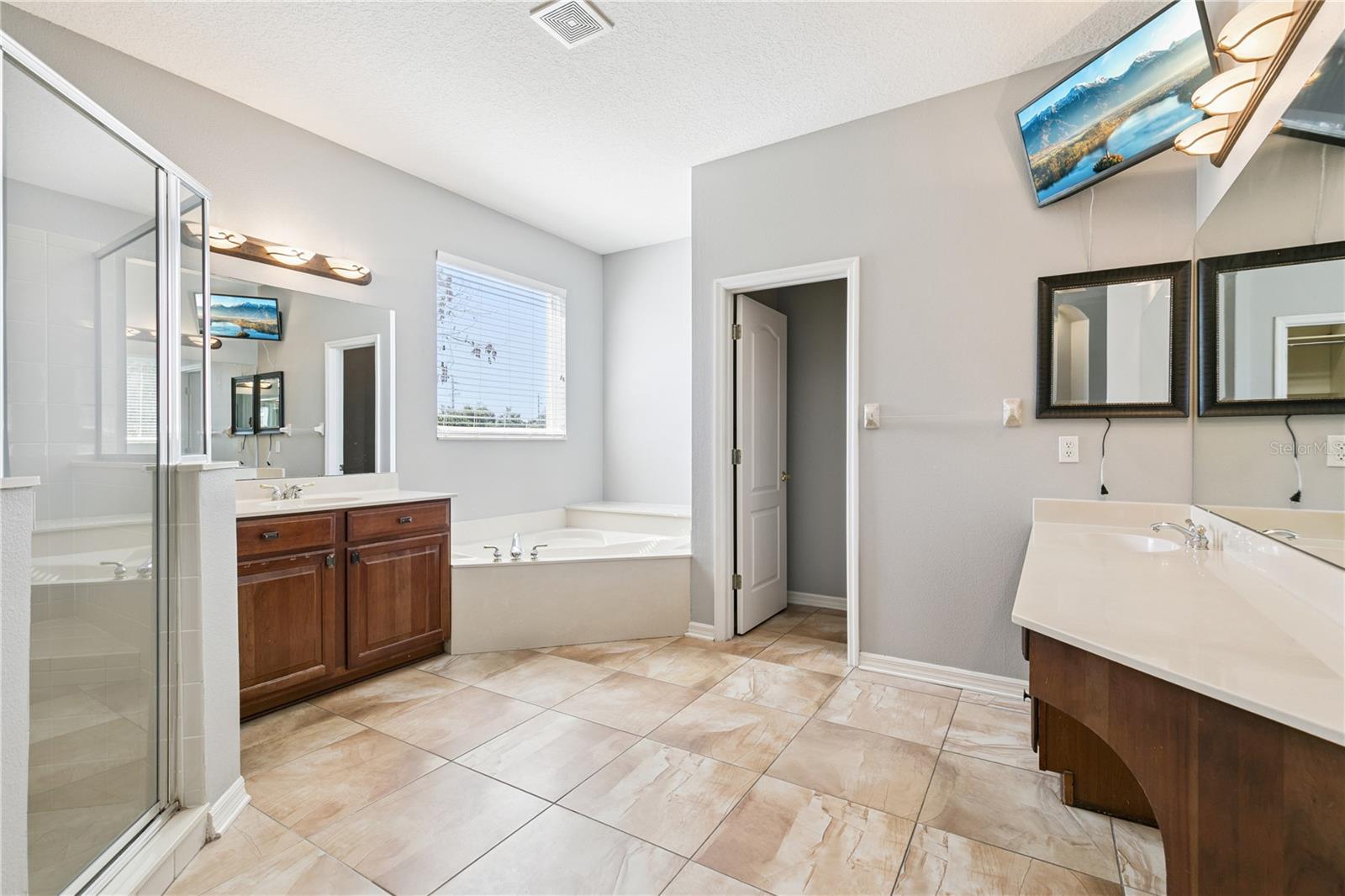 BERINGTON CLUB PH 1 - Residential