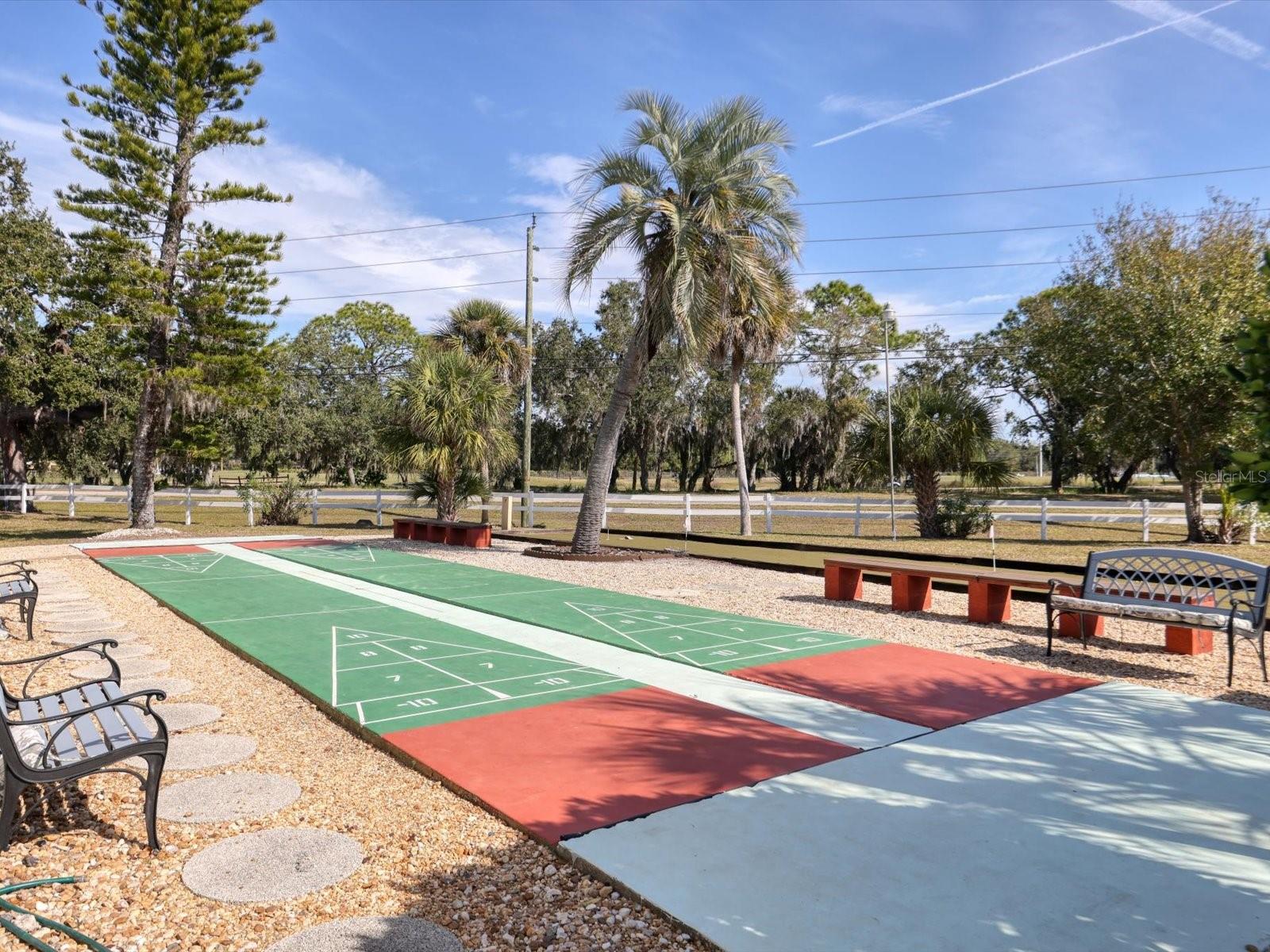 GLEN OAKS GARDEN APTS 2 - Residential