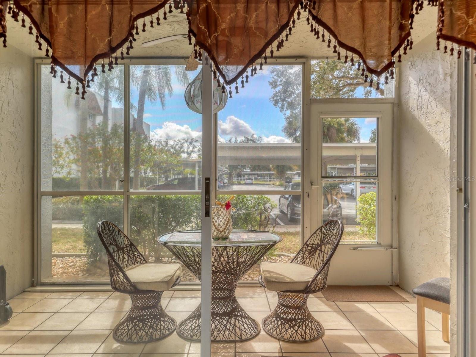 GLEN OAKS GARDEN APTS 2 - Residential