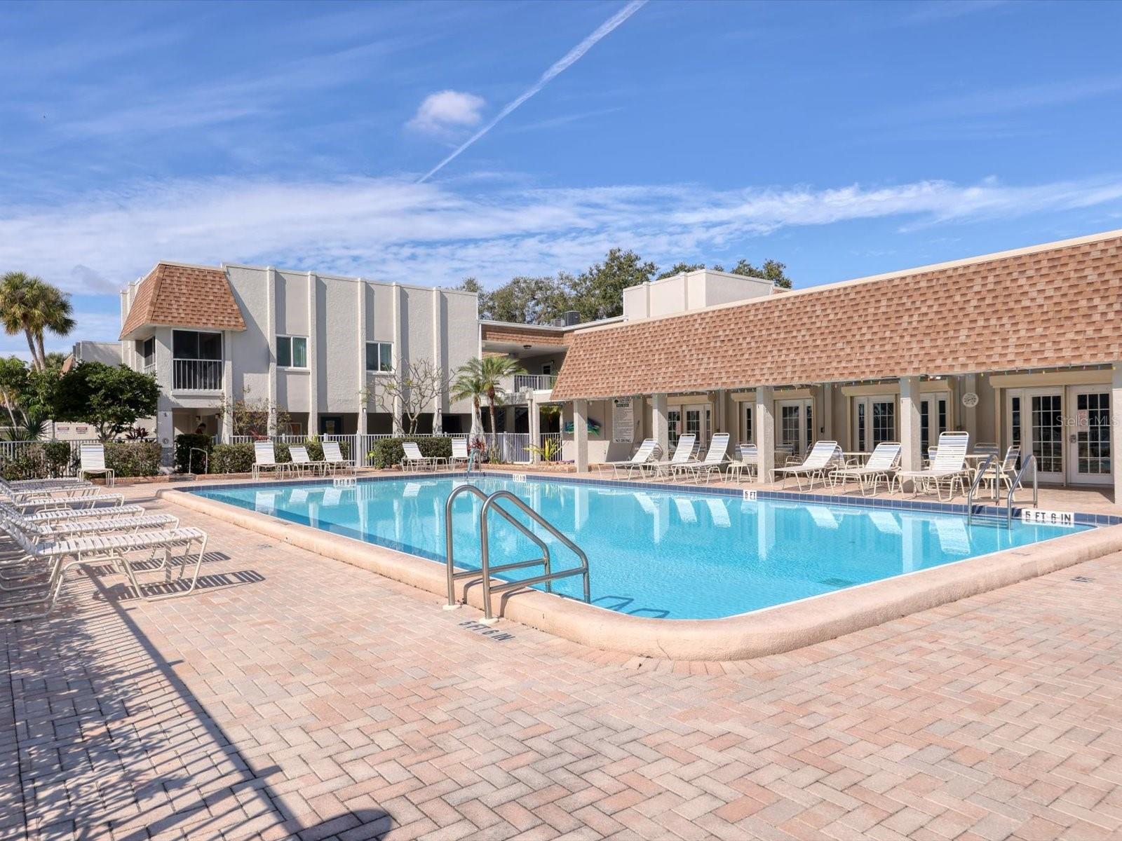 GLEN OAKS GARDEN APTS 2 - Residential