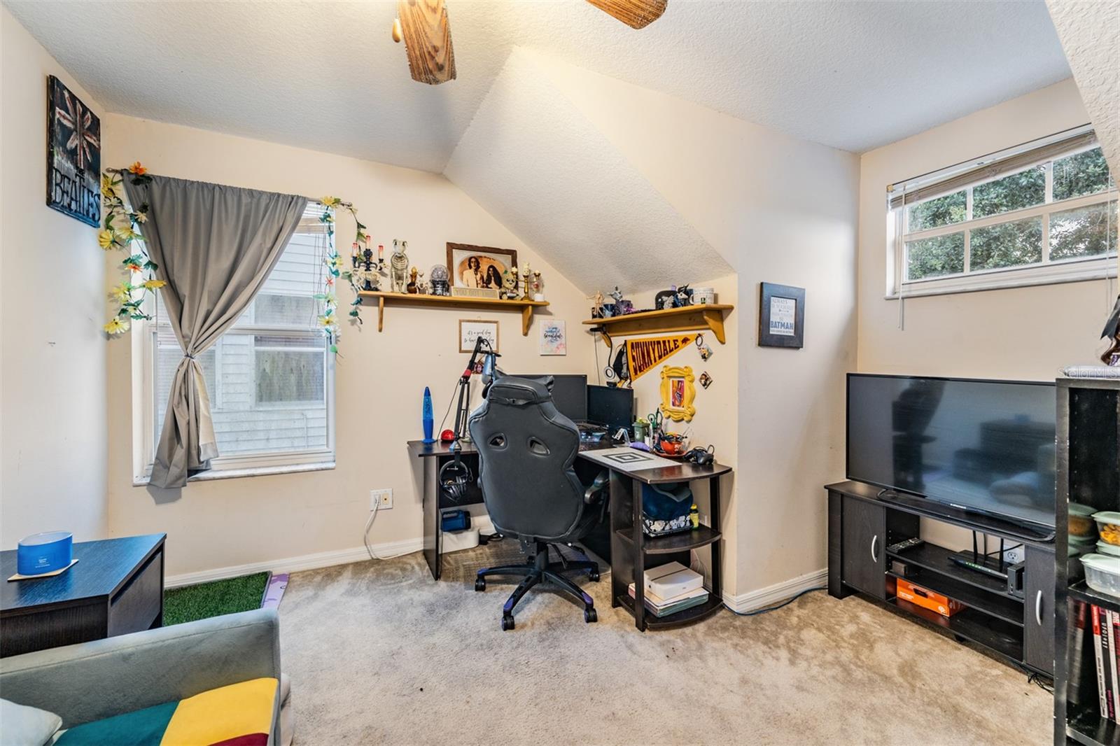 THOUSAND OAKS MULTI FAMILY - Residential