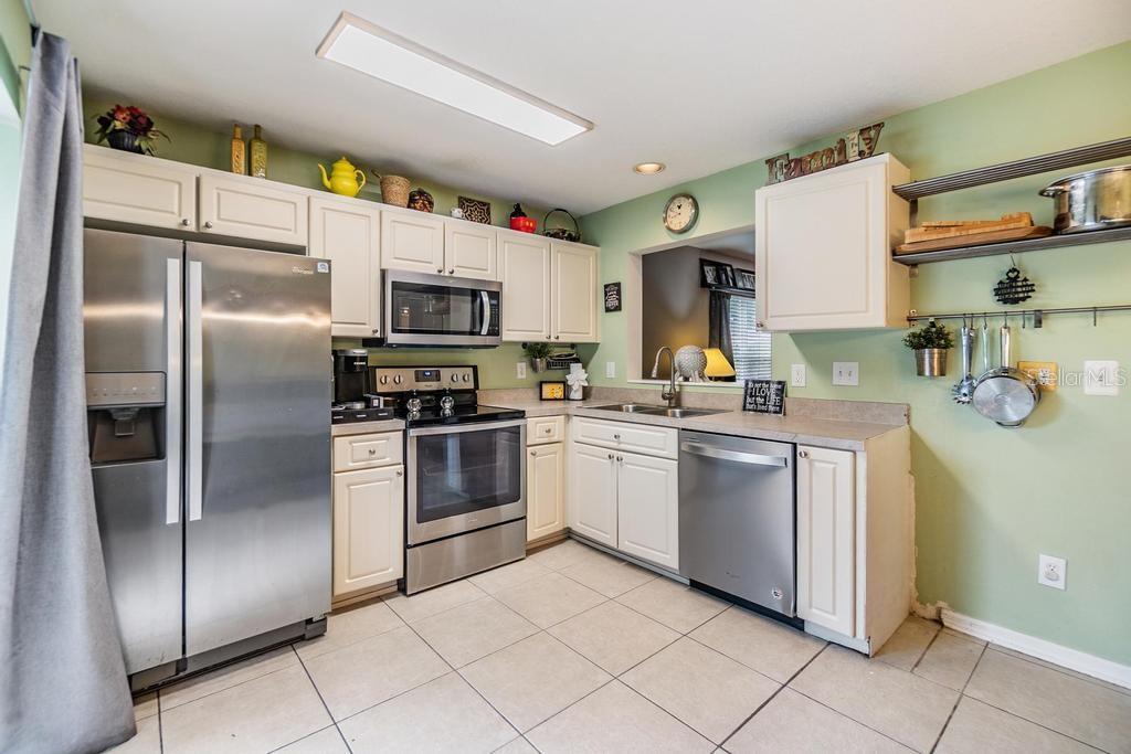 THOUSAND OAKS MULTI FAMILY - Residential