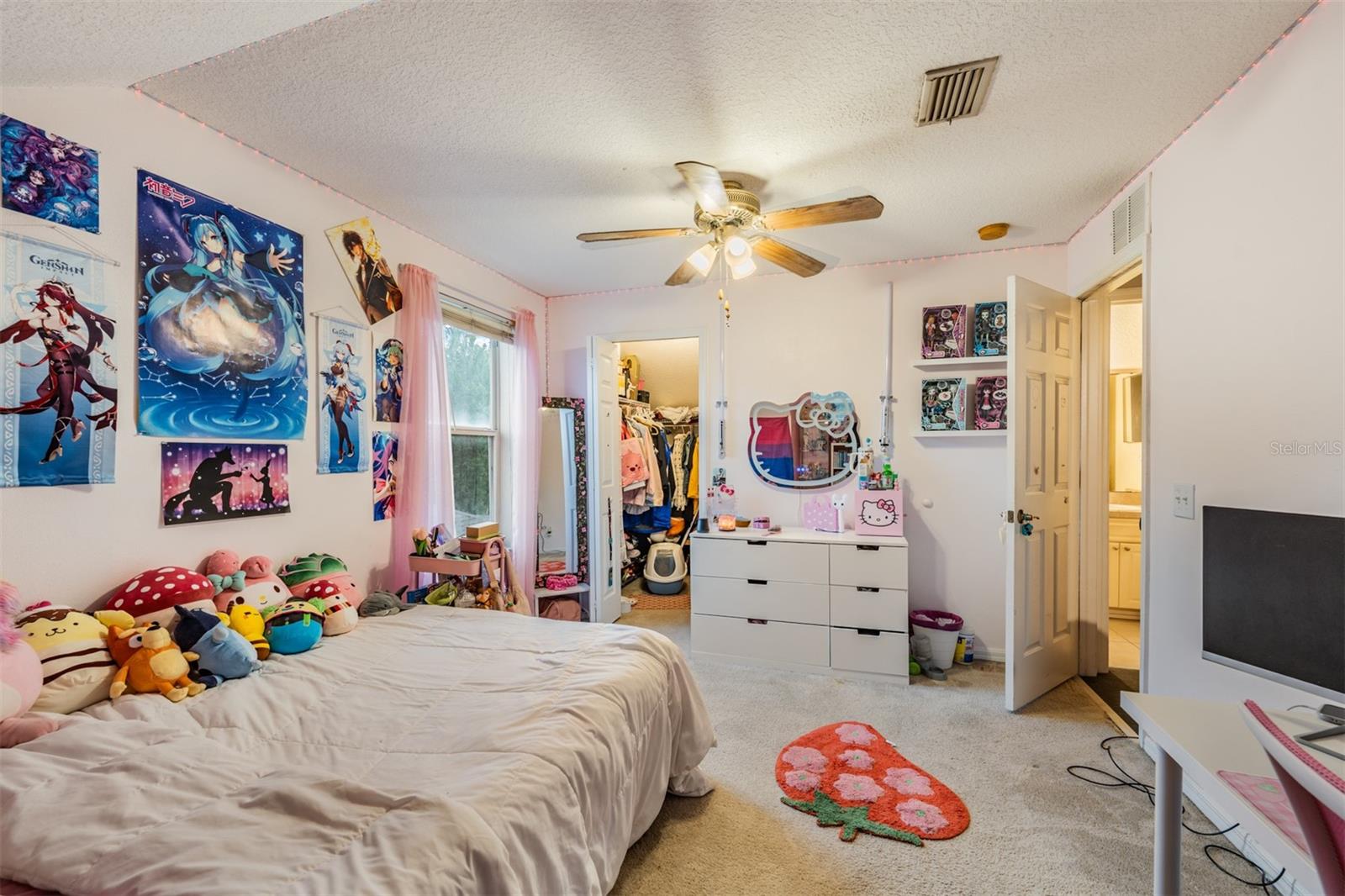 THOUSAND OAKS MULTI FAMILY - Residential
