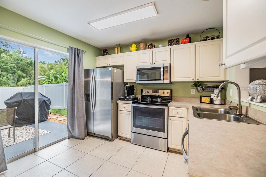 THOUSAND OAKS MULTI FAMILY - Residential