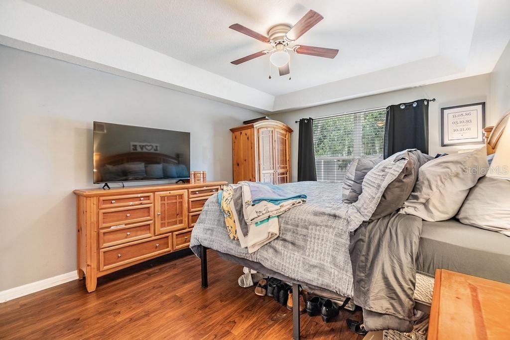 THOUSAND OAKS MULTI FAMILY - Residential
