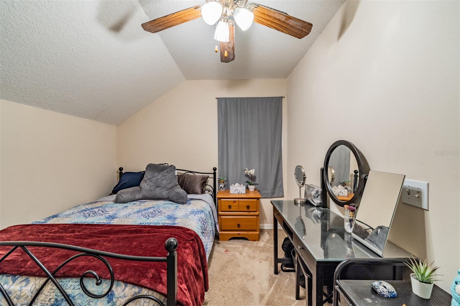 THOUSAND OAKS MULTI FAMILY - Residential