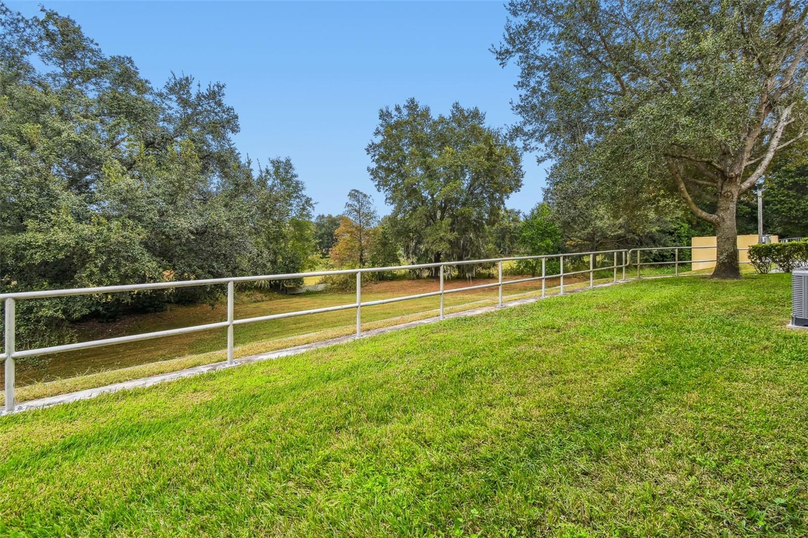 EILAND PARK TWNHMS - Residential