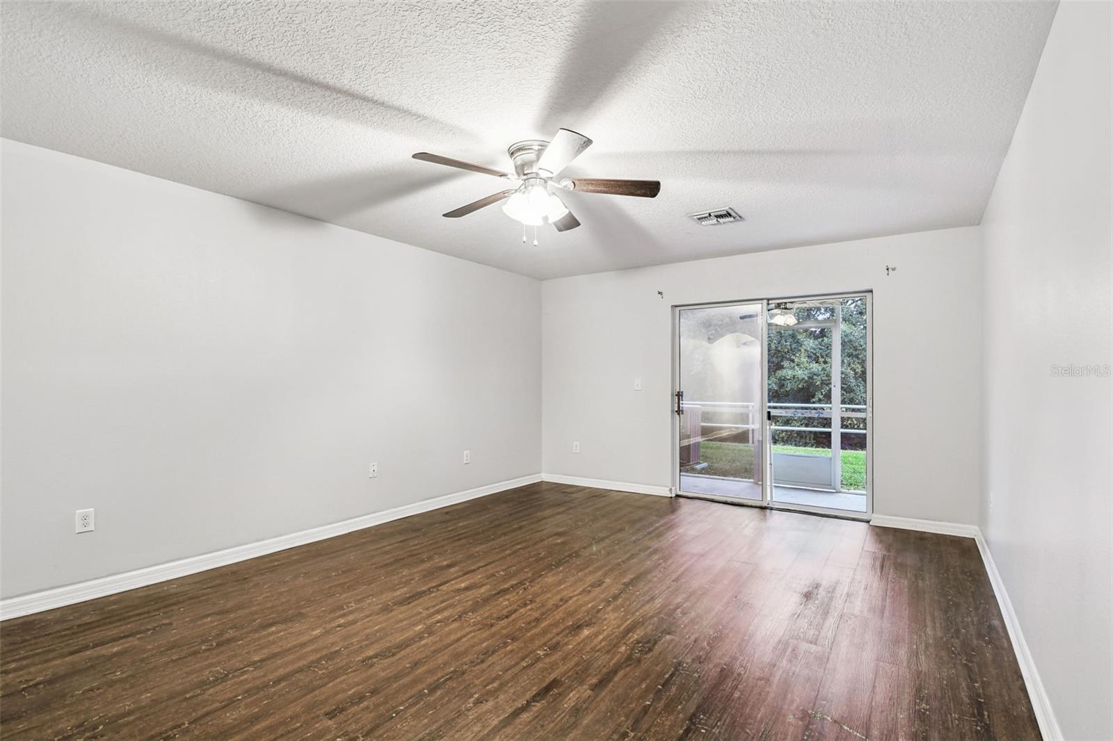 EILAND PARK TWNHMS - Residential