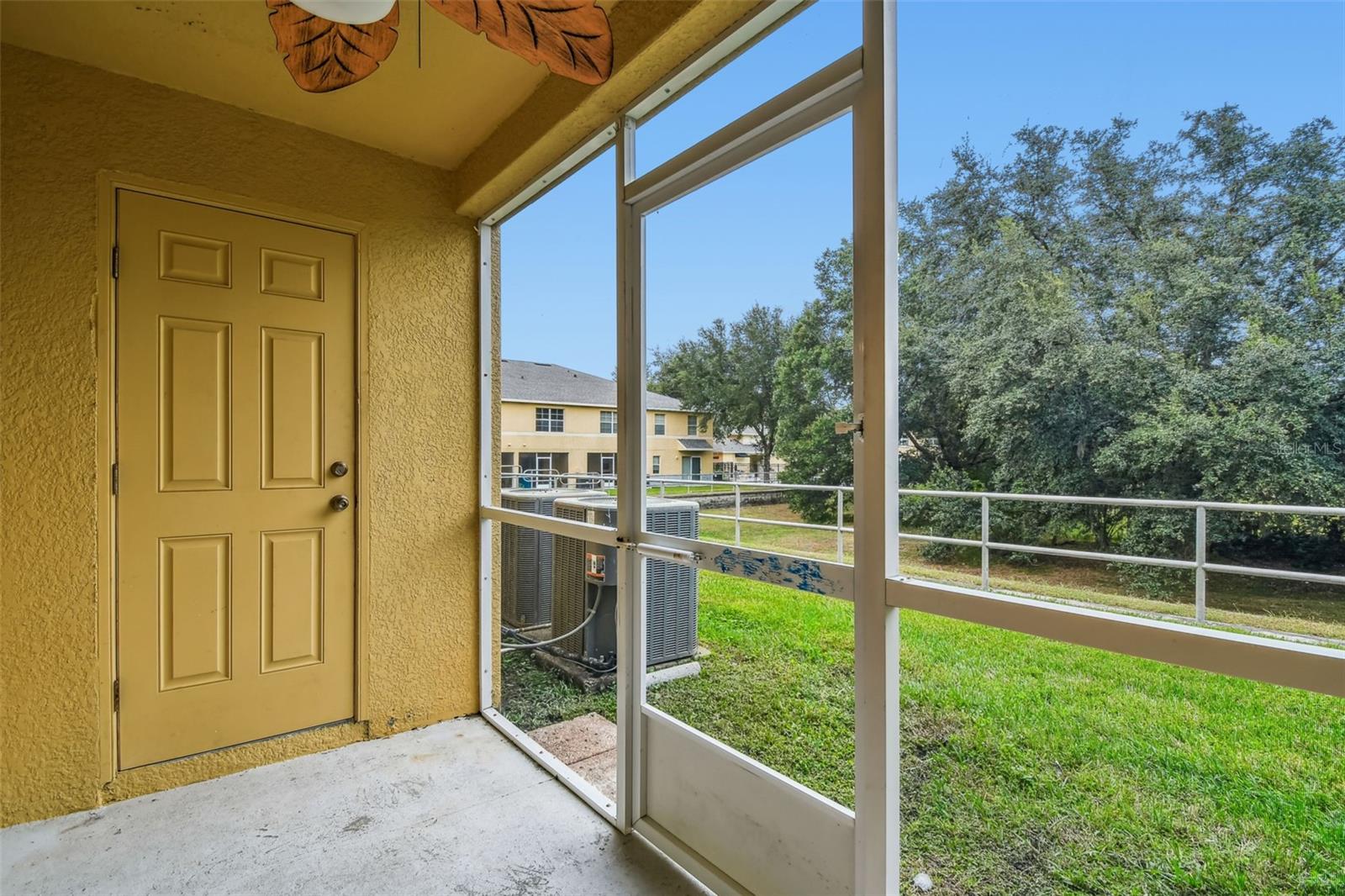 EILAND PARK TWNHMS - Residential