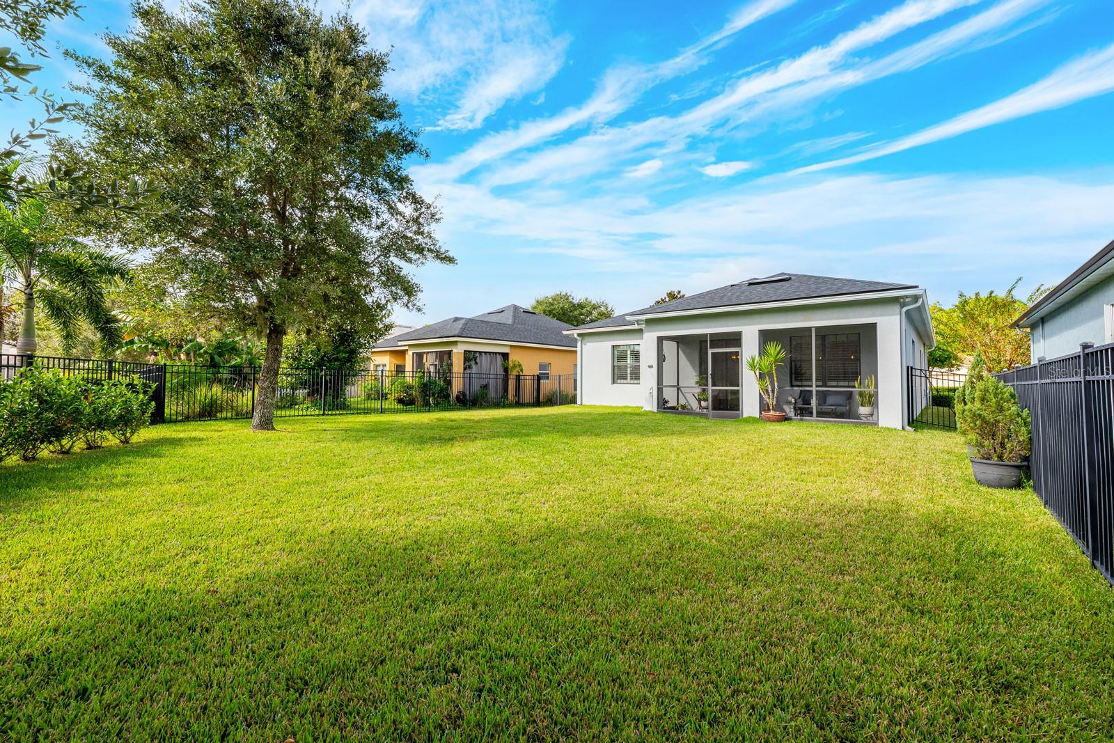 WOODLAND LAKES PRESERVE - Residential