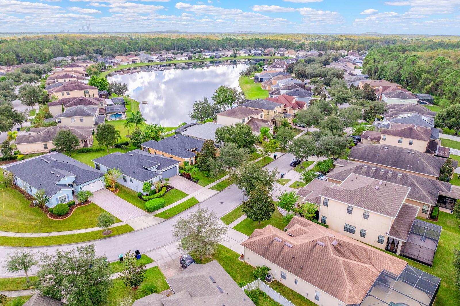 WOODLAND LAKES PRESERVE - Residential