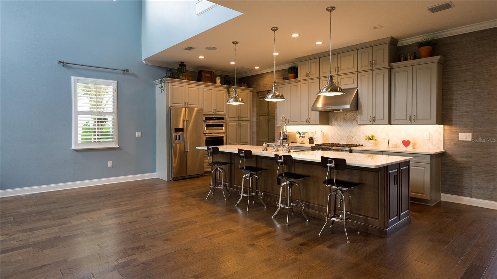 10836 ROYAL CYPRESS WAY