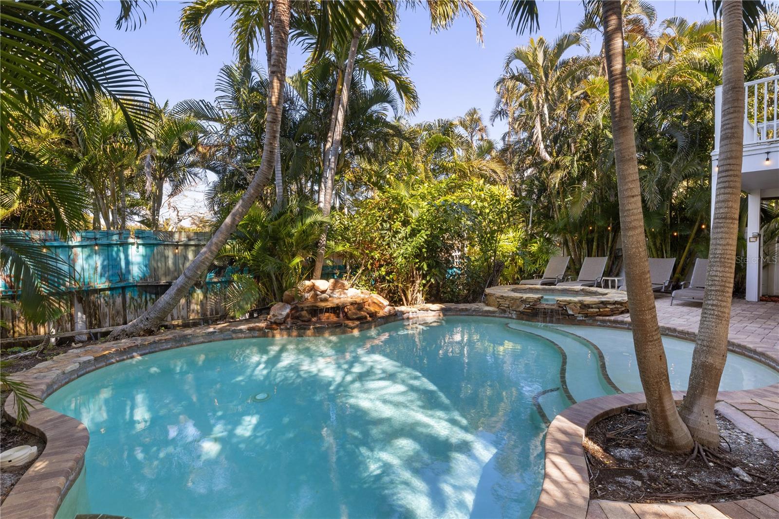 THE VILLAS ON 50TH STREET - Residential