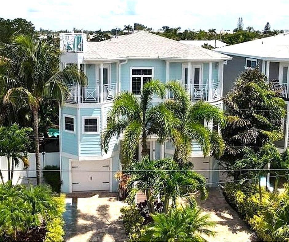 THE VILLAS ON 50TH STREET - Residential