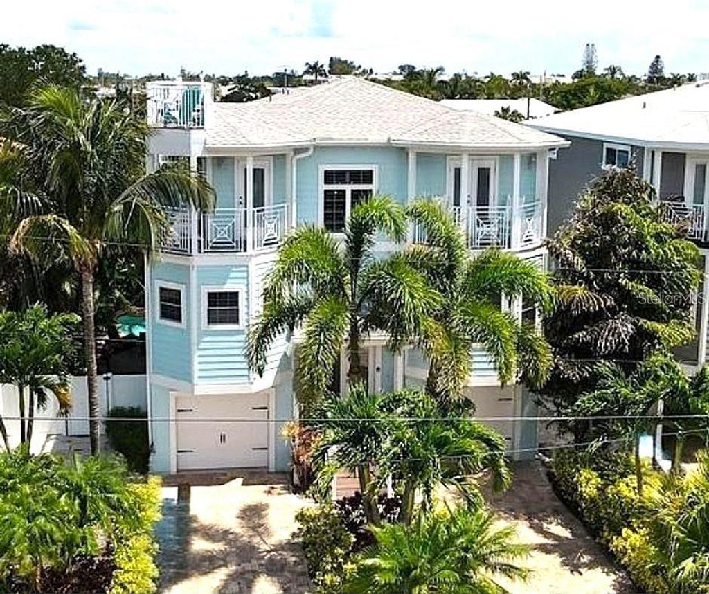 Photo of 130 50th Street, Holmes Beach, FL 34217 (MLS # A4683830)