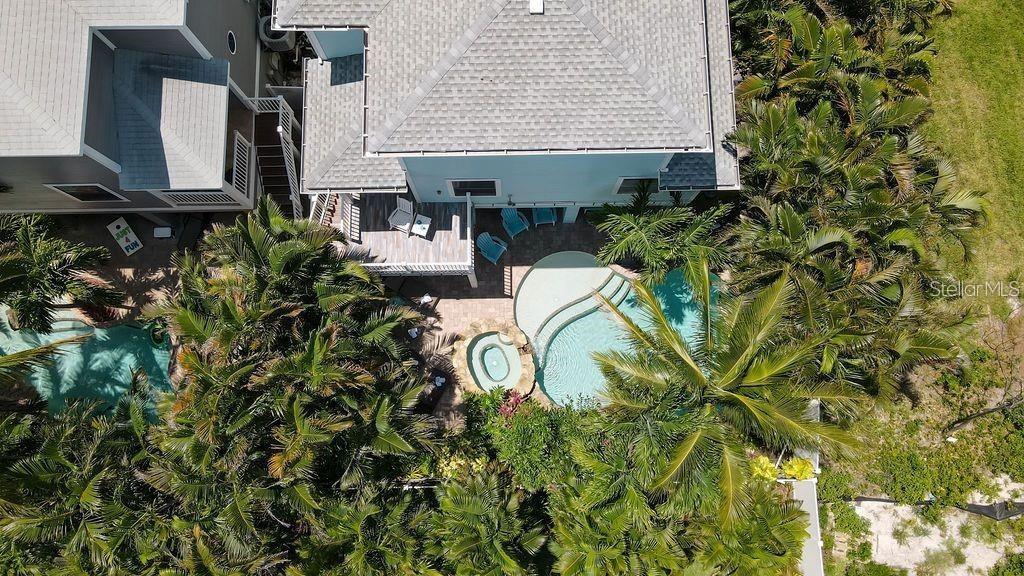 THE VILLAS ON 50TH STREET - Residential