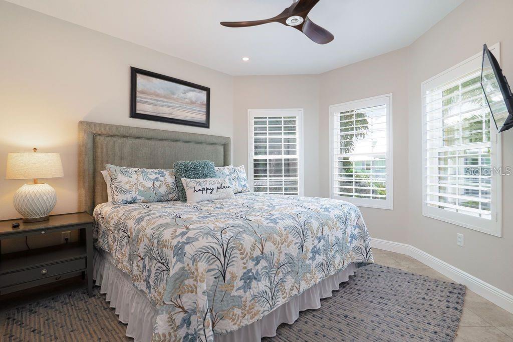 THE VILLAS ON 50TH STREET - Residential