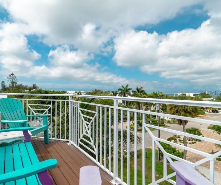 THE VILLAS ON 50TH STREET - Residential