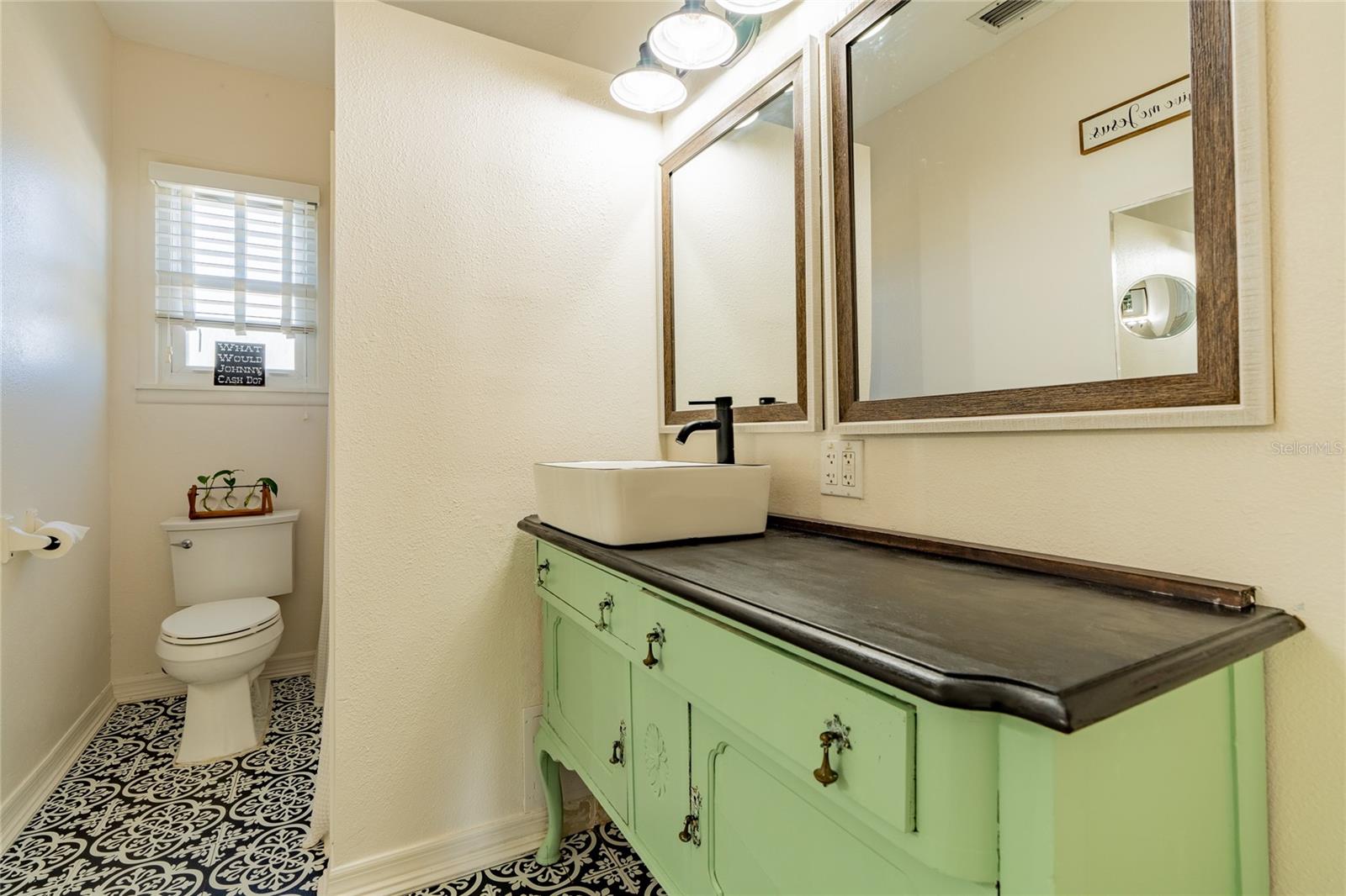 VENICE EDGEWOOD SEC OF - Residential