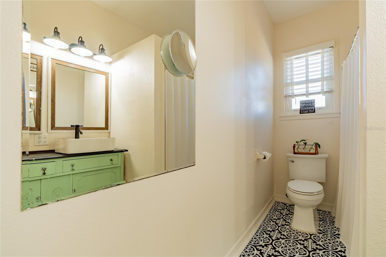 VENICE EDGEWOOD SEC OF - Residential