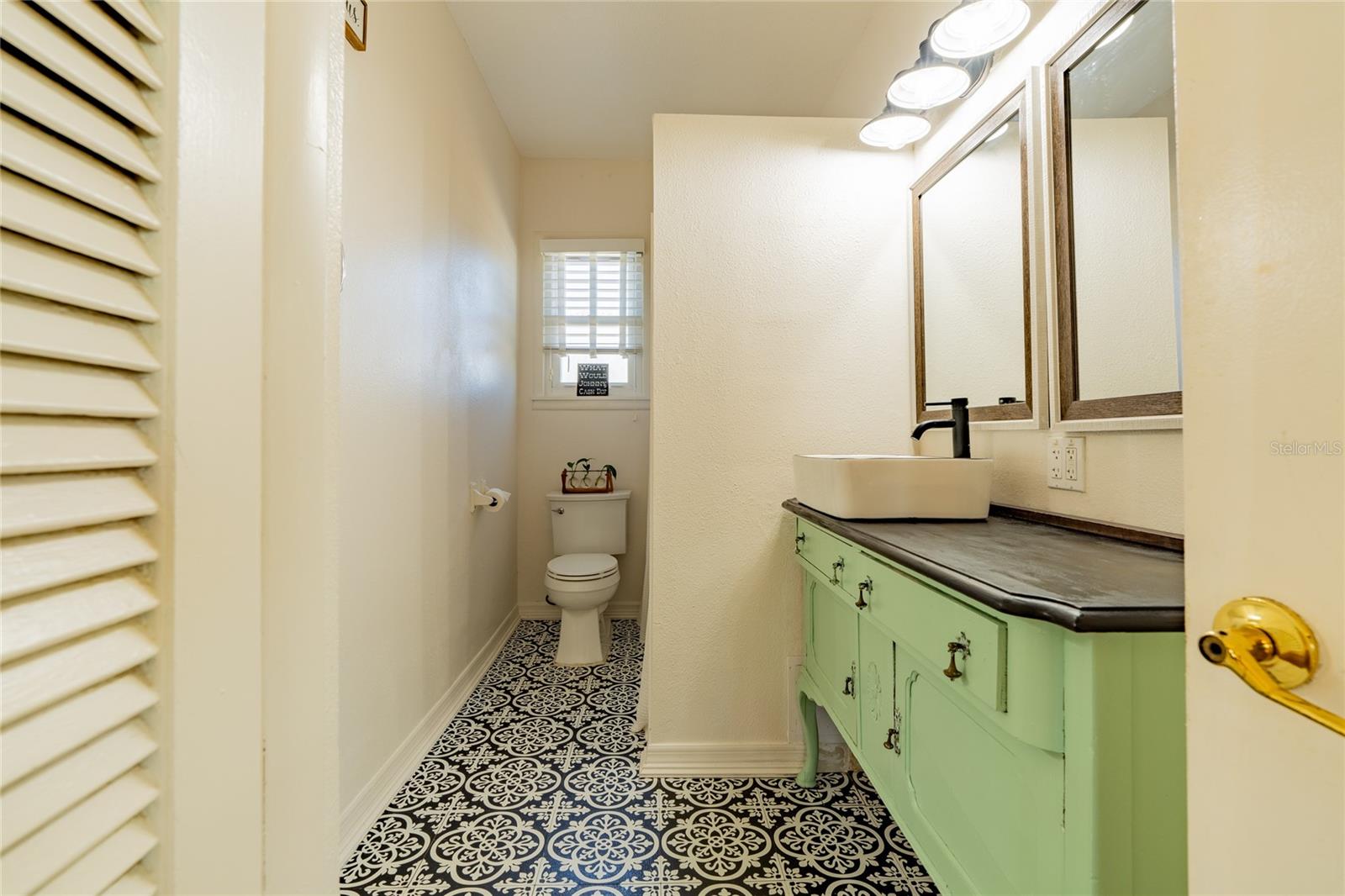 VENICE EDGEWOOD SEC OF - Residential