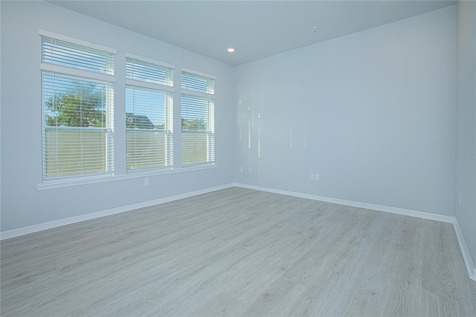 LAUREATE PARK - Residential Lease