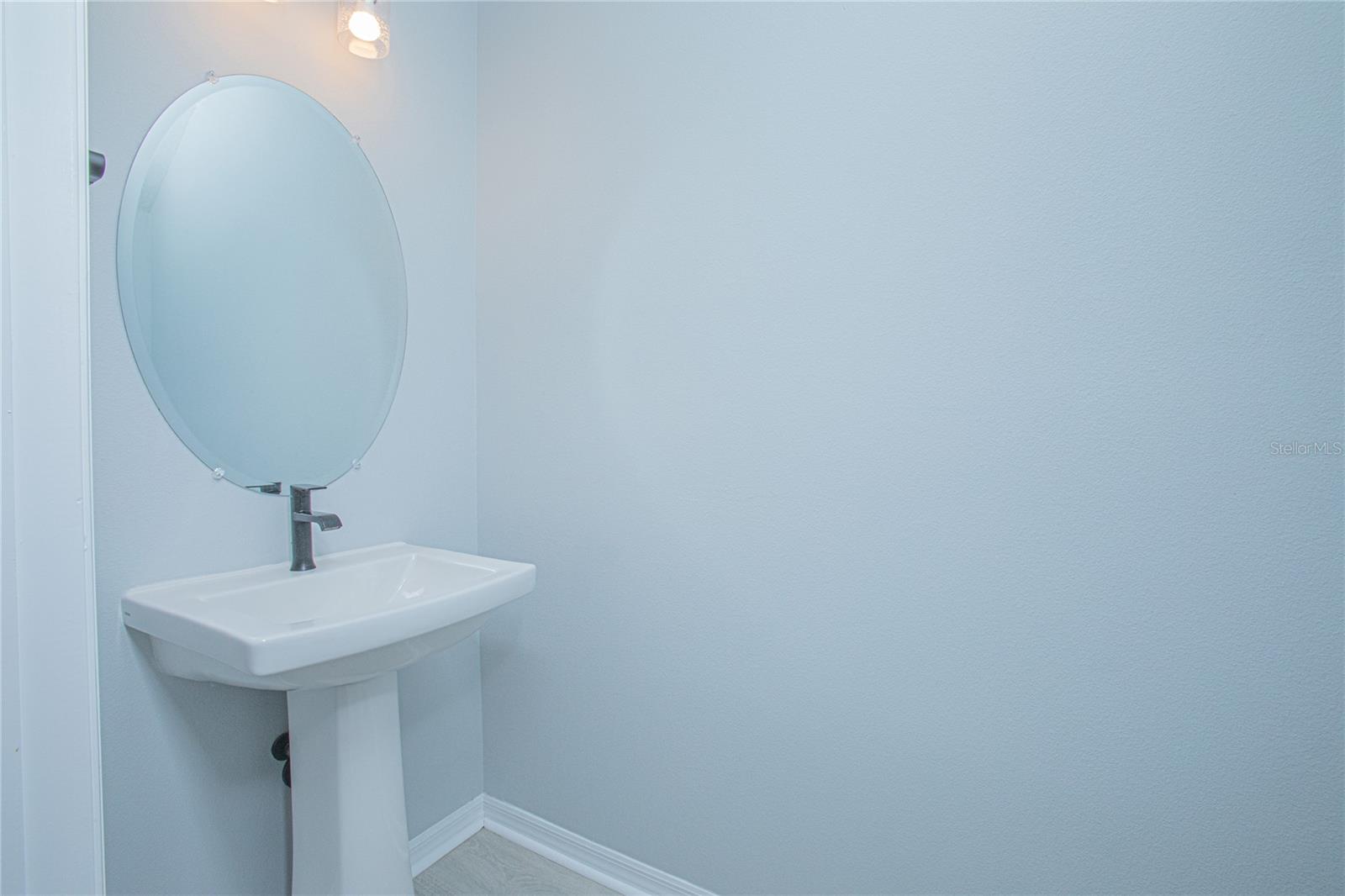 LAUREATE PARK - Residential Lease