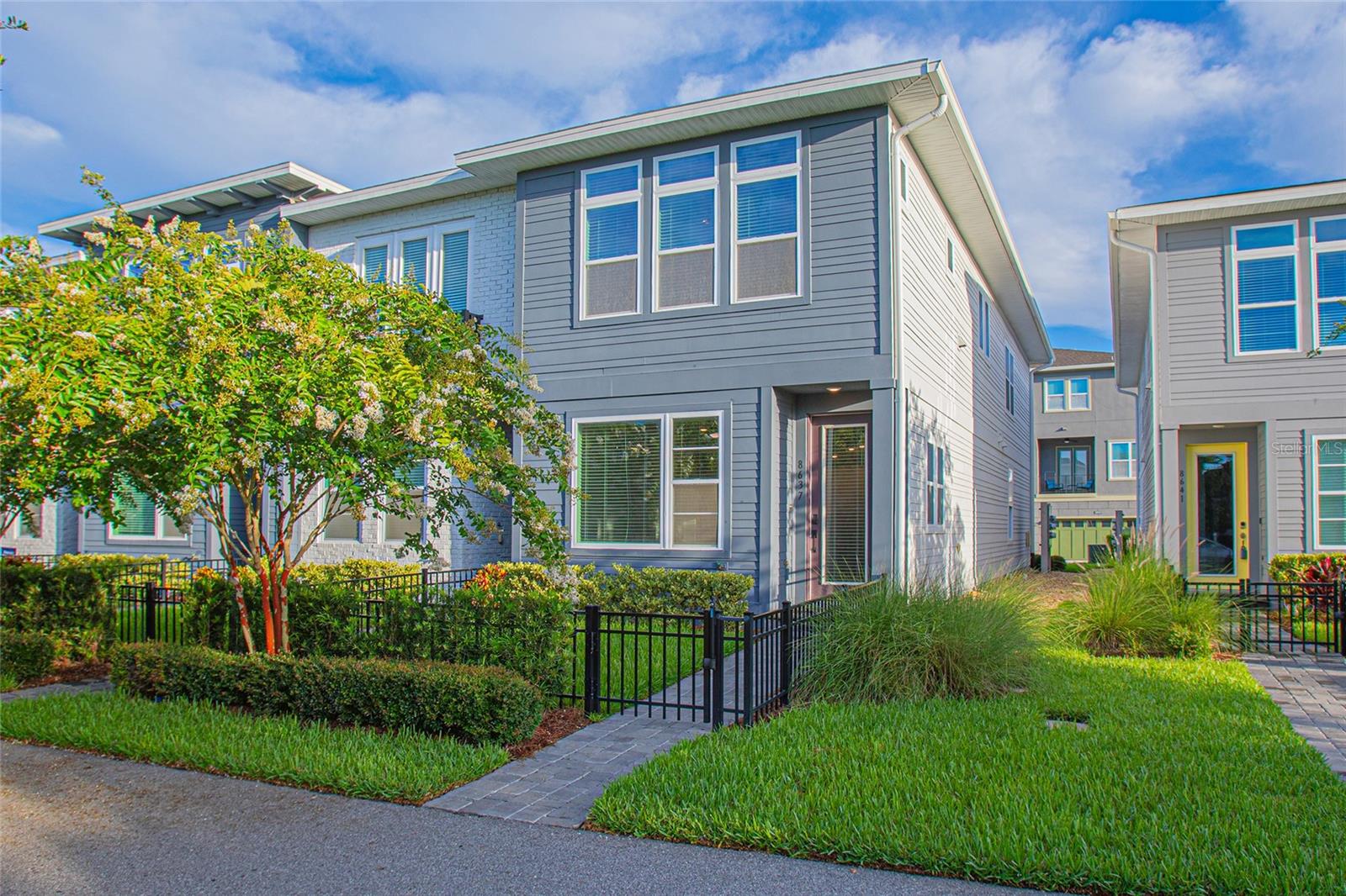 LAUREATE PARK - Residential Lease