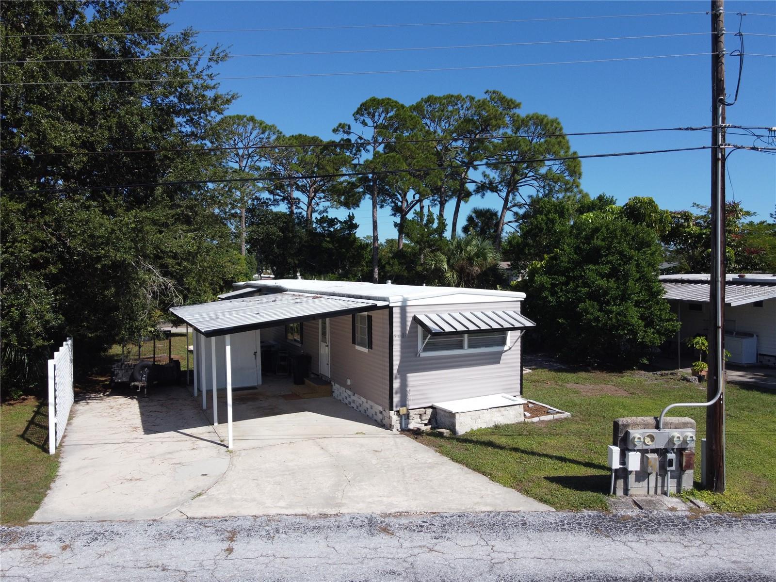 COMMONWEALTH - Residential