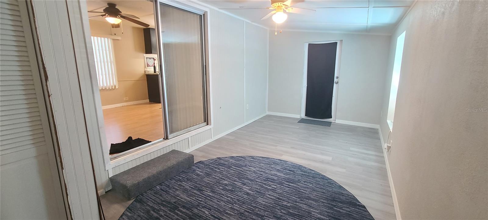 COMMONWEALTH - Residential